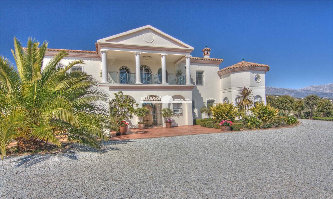 Detached Villa for sale in Viñuela, Málaga, Spain
