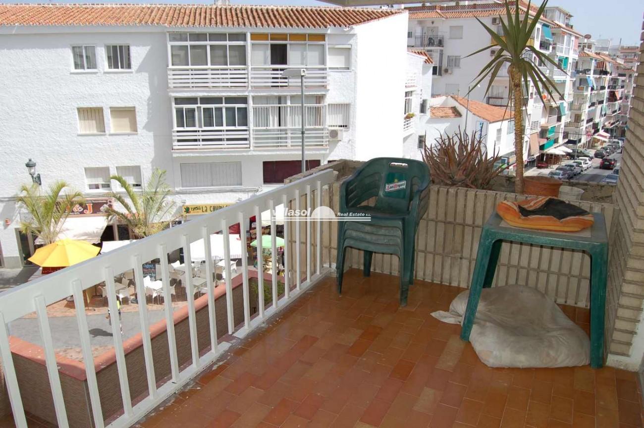 Apartment for sale in the centre of Nerja with good sized terrace