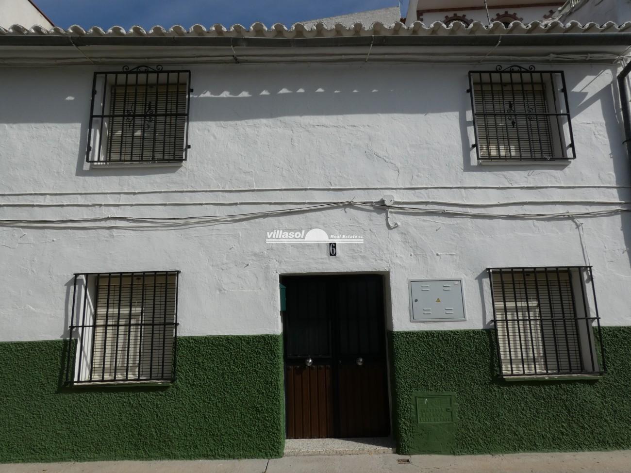Village/town house for sale in Carratraca, Málaga, Spain