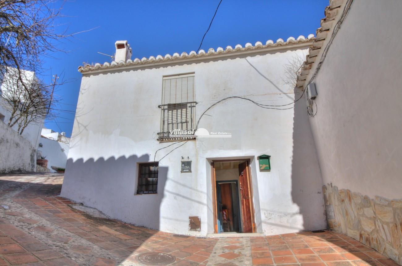 Village/town house for sale in Comares, Málaga, Spain