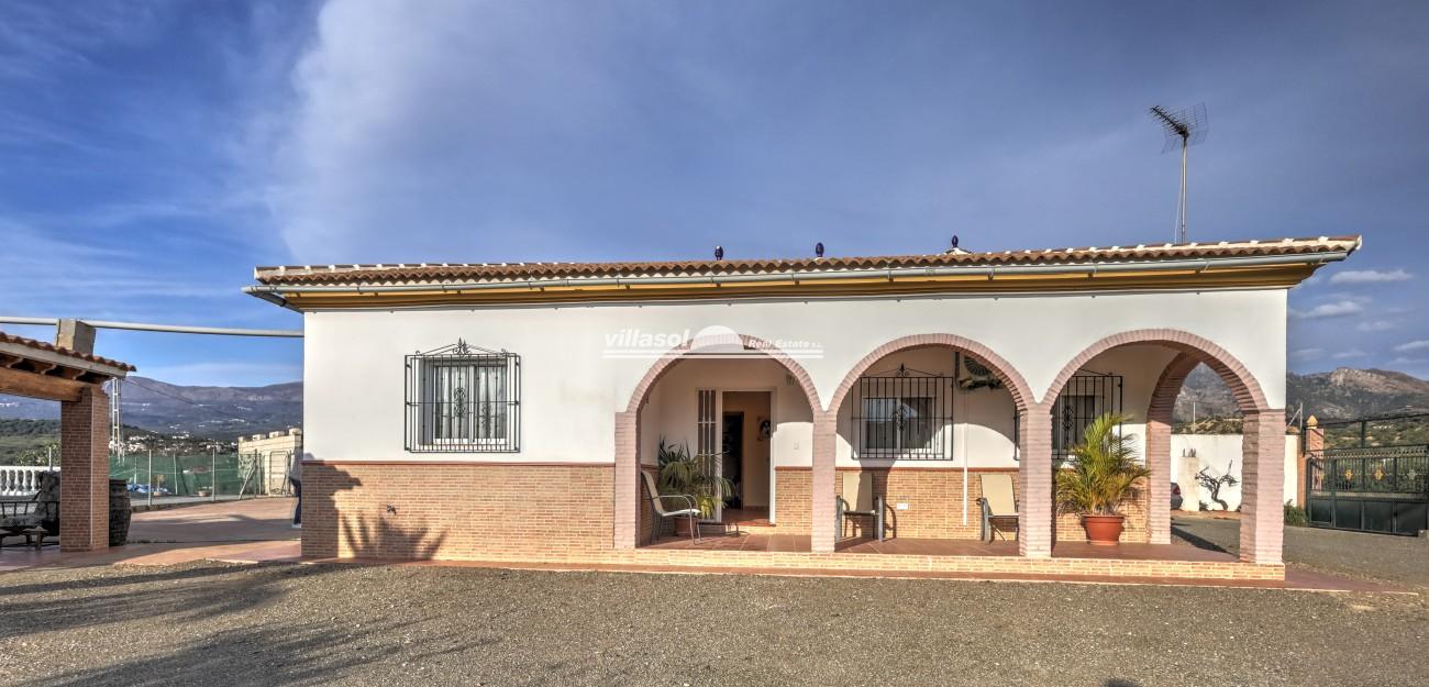 Country Home for sale in Viñuela, Málaga, Spain