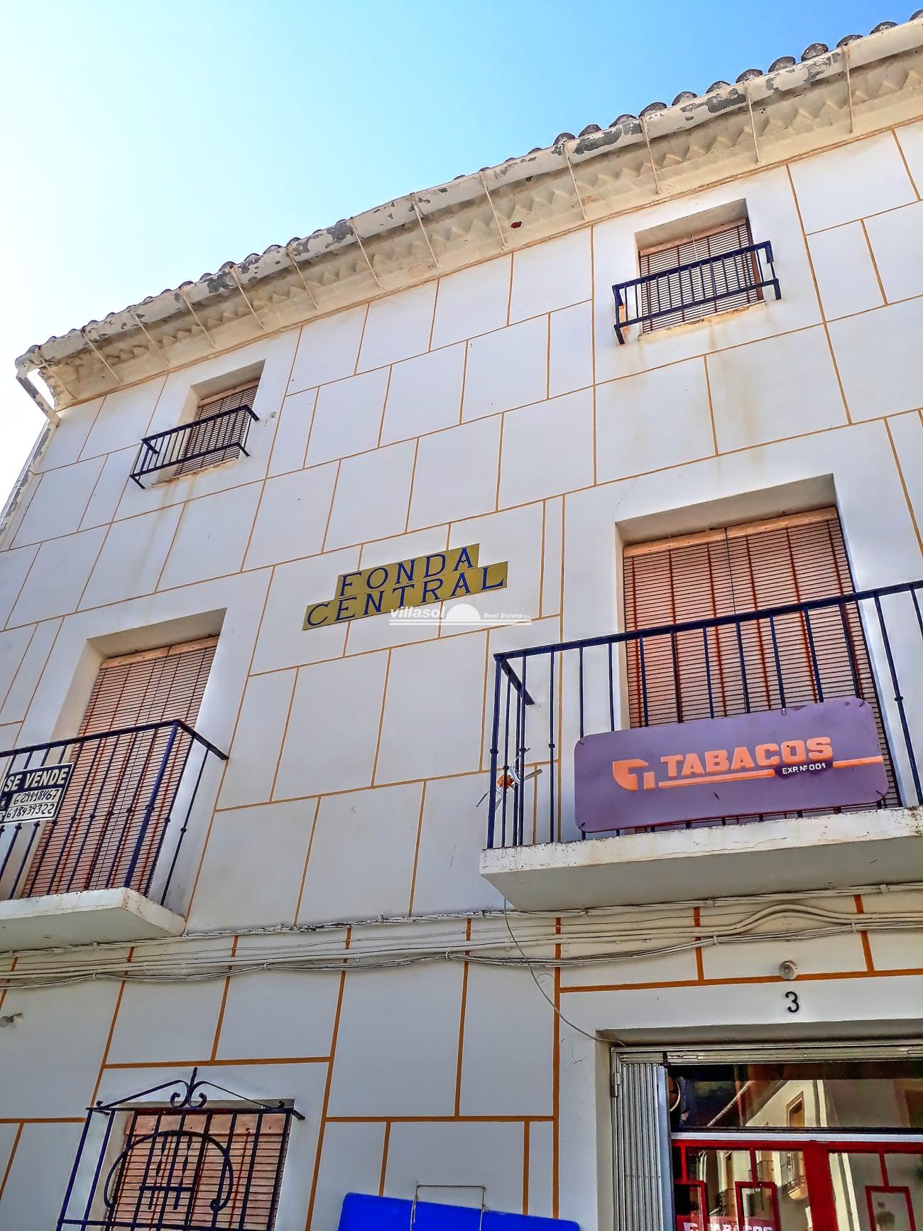 Village/town house for sale in Alfarnate, Málaga, Spain